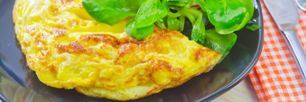 omelet with greenery
